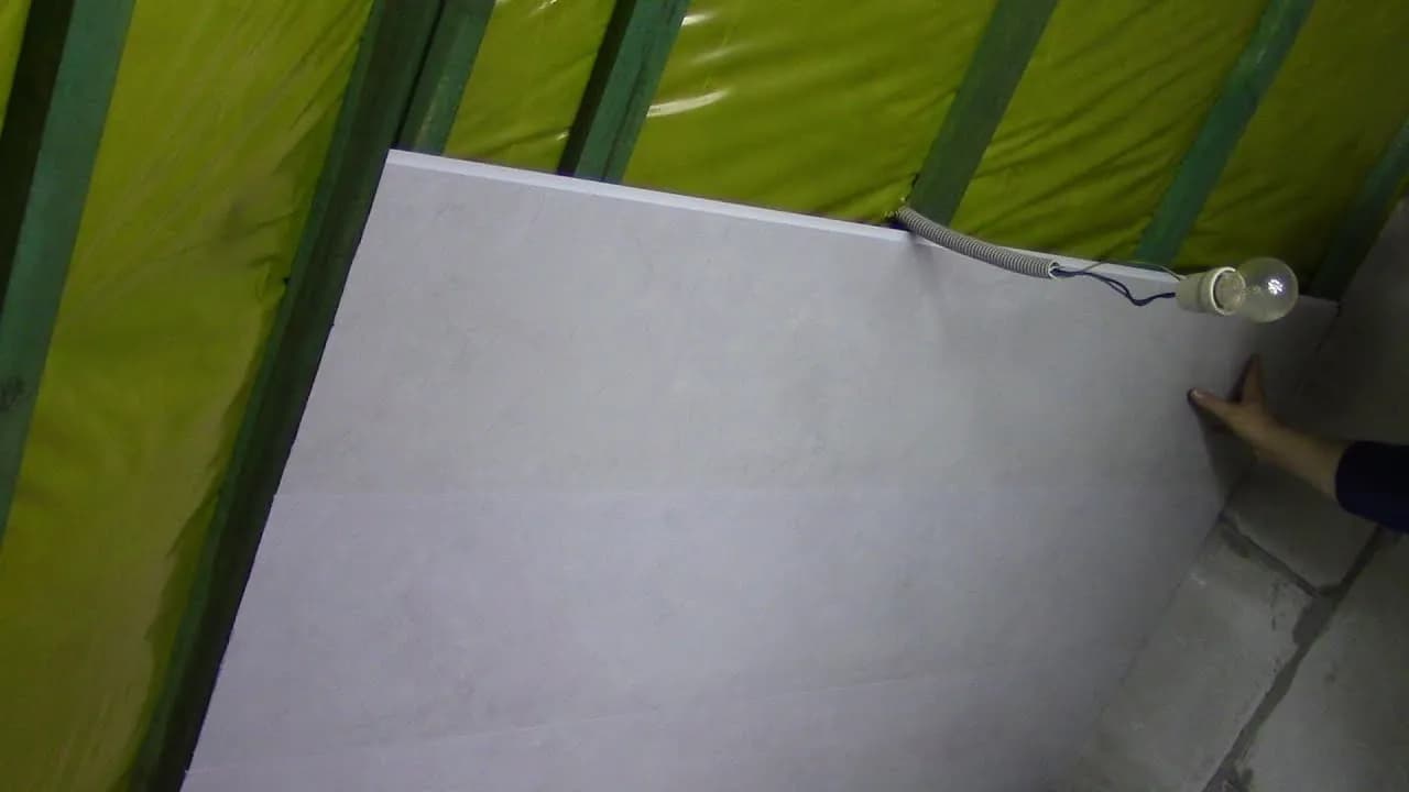 Jak przykleić panele pcv do ściany - uniknij najczęstszych błędów